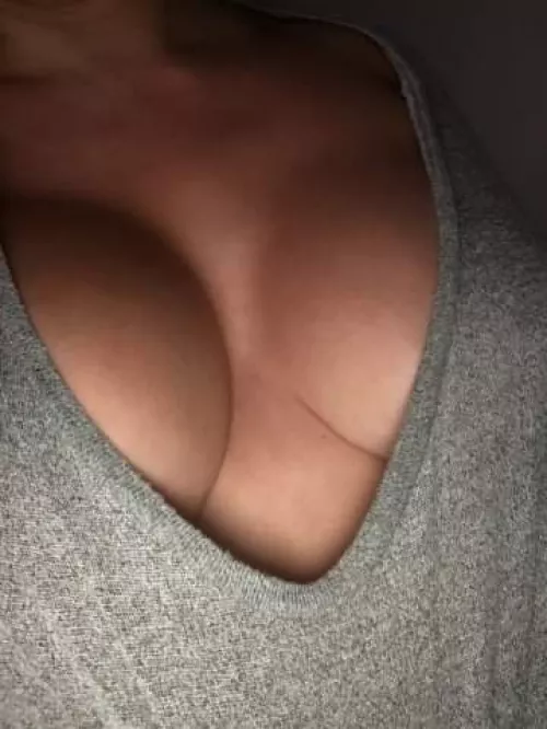 come play with me. F