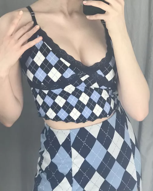 Come play with my 19 yo body