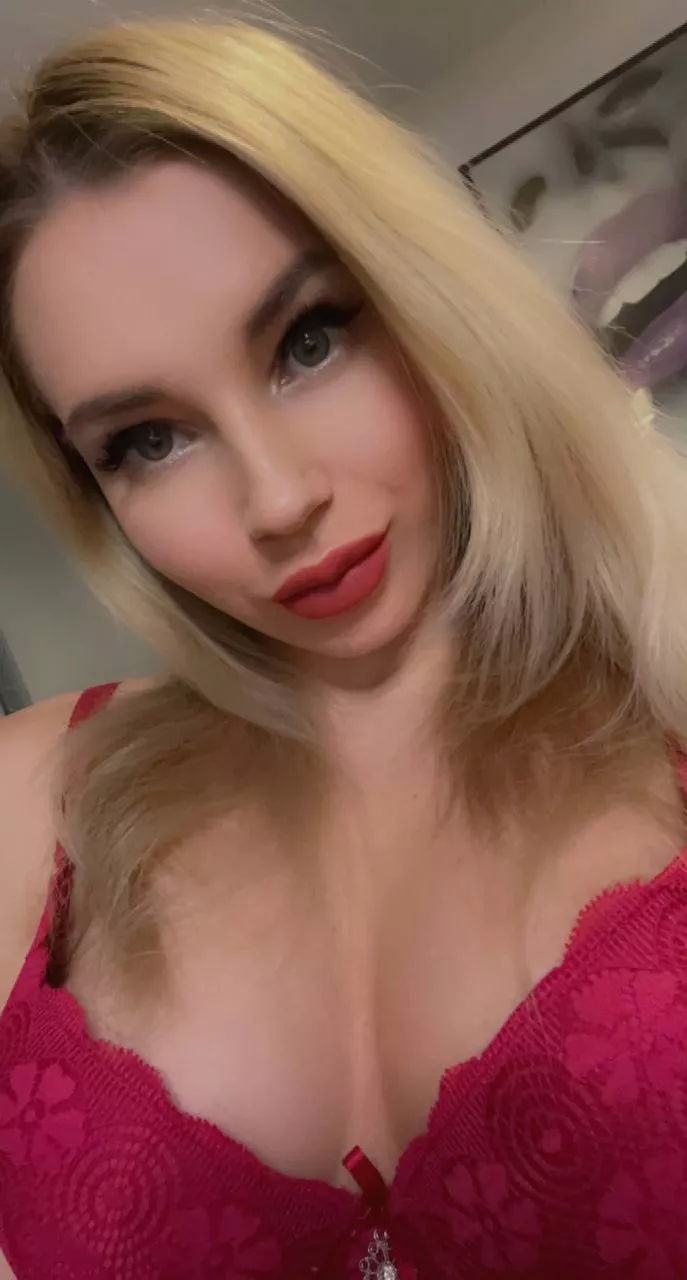 come take a nap between them