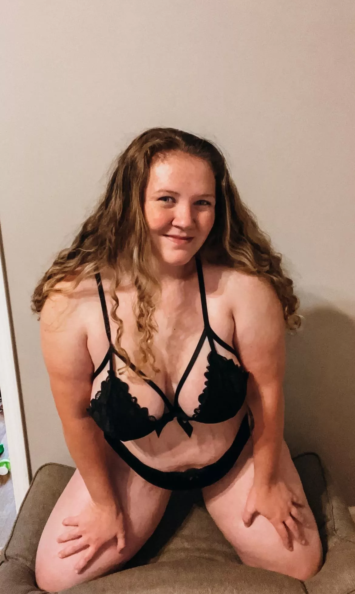 Come undress me while I smoke 😉