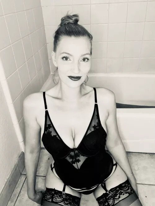 Could use your support on my OF ❤️👀