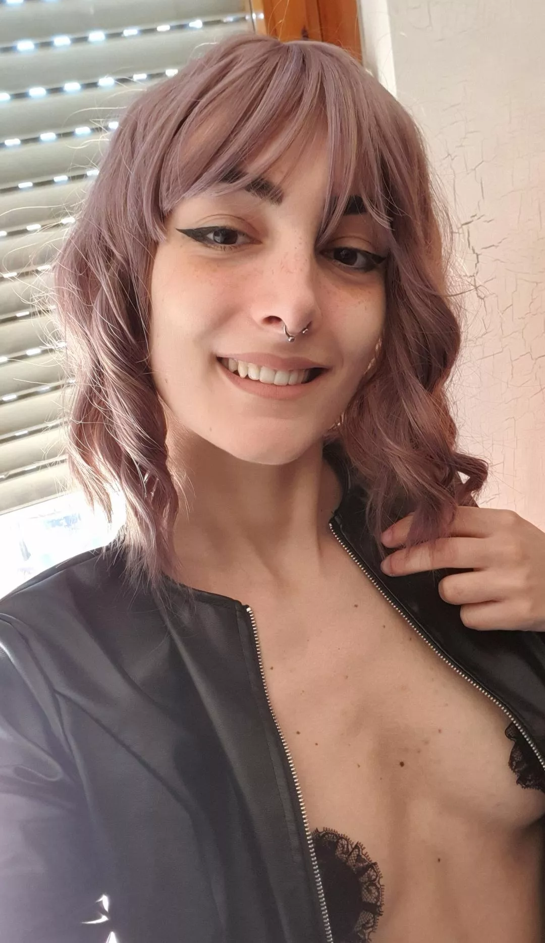 cover my little tits 🤭