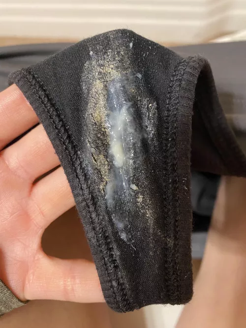 Creamy ontop of crunchy 🥵 [f]