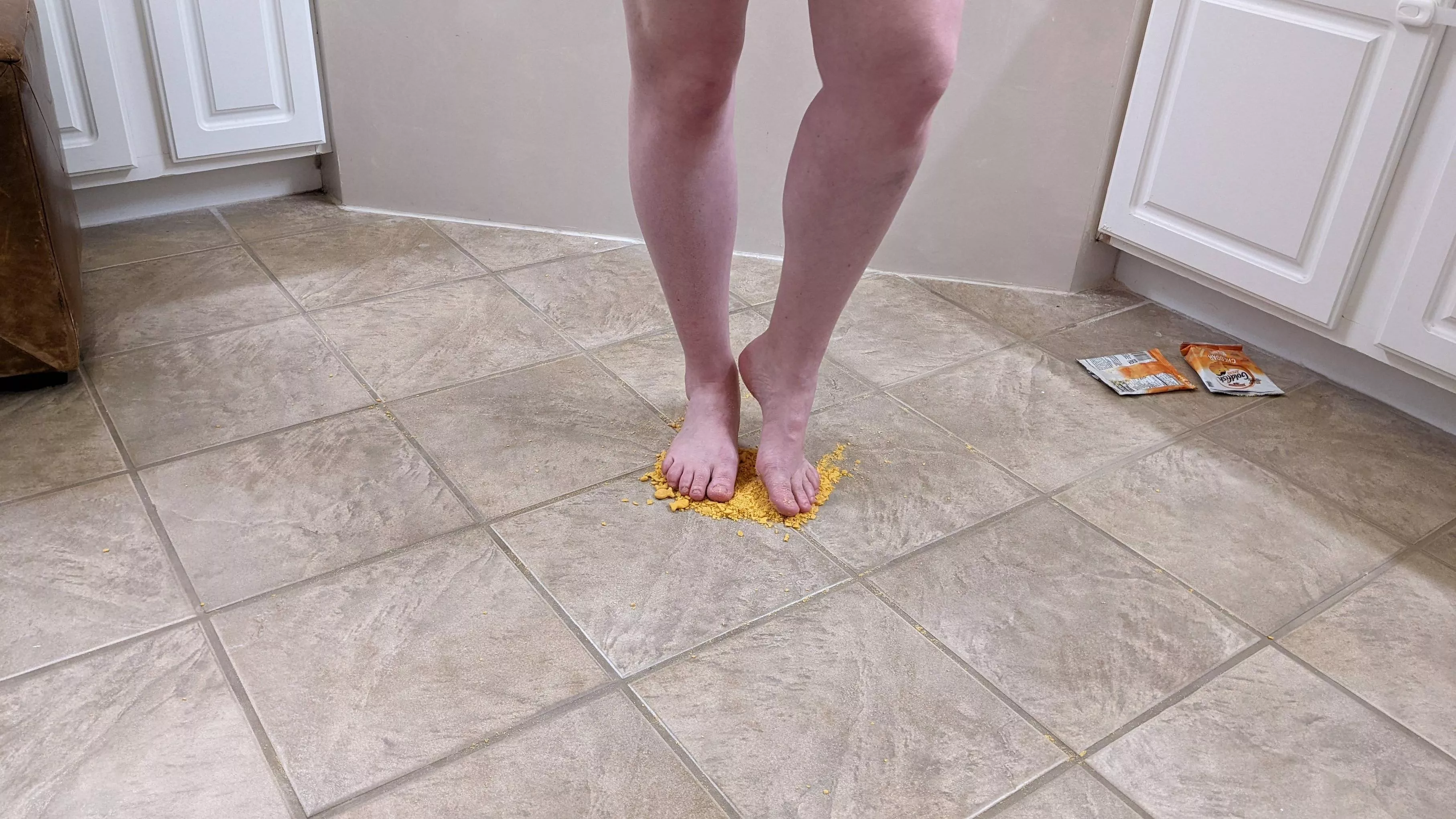Crunching crackers on my feet makes such good ASMR