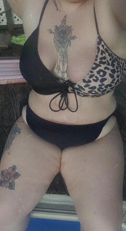 cum play with me in the pool 💦