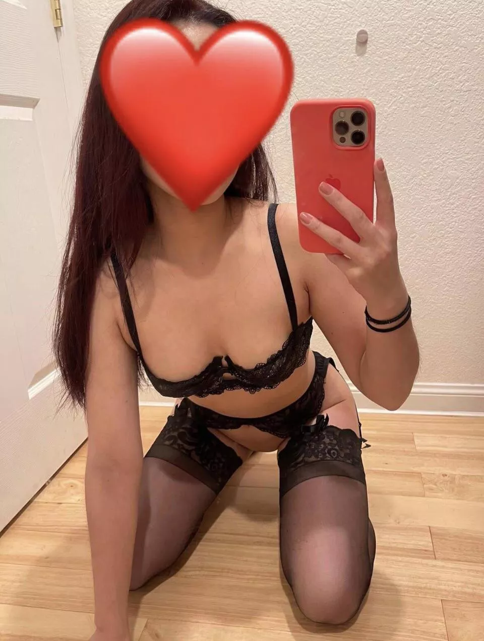 Cumm play with me 👅