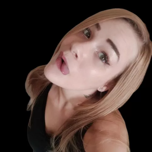 Curious to see if my body is as sexy as my face and my personality as spunky as my expression? LIVE@ 1230pm EDT today and 9pm💋 [masochisticplaythings]