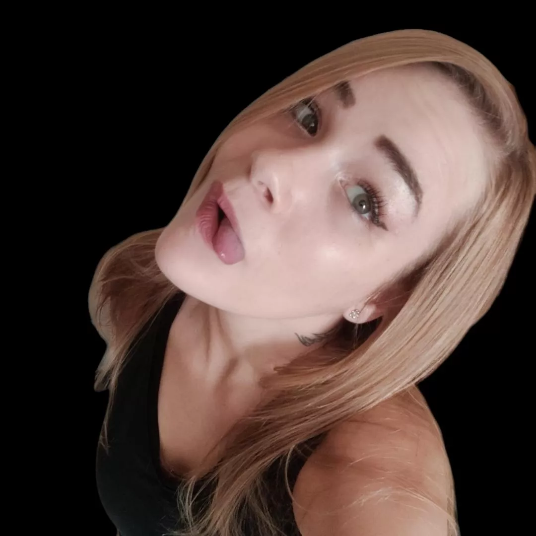 Curious to see if my body is as sexy as my face and my personality as spunky as my expression? LIVE@ 1230pm EDT today and 9pm💋 [masochisticplaythings]