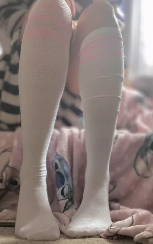 Cute knee high ones! 💕