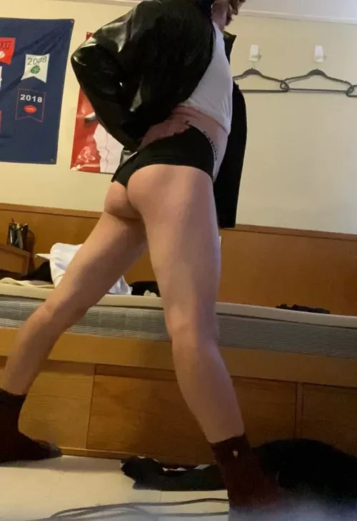 Cute lil bum n leather jacket😇