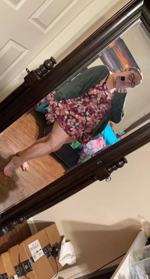 Daddy liked the little dress I had on yesterday so I wore another one today 🌸💕