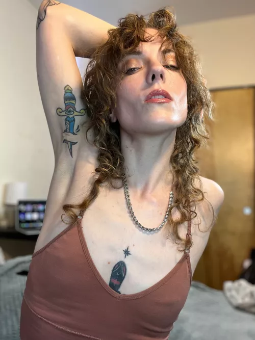 Dagger through an armpit scar!