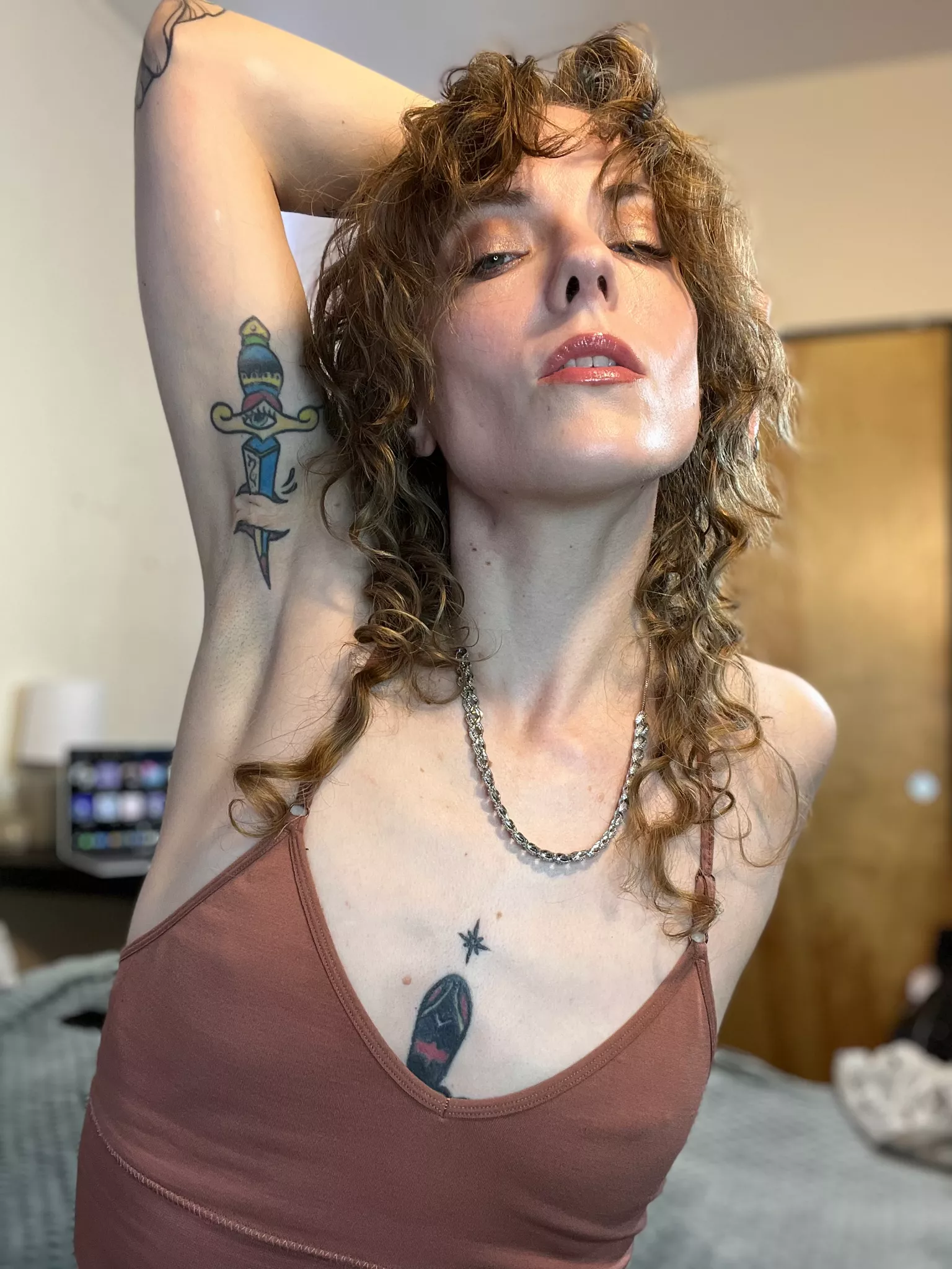 Dagger through an armpit scar!