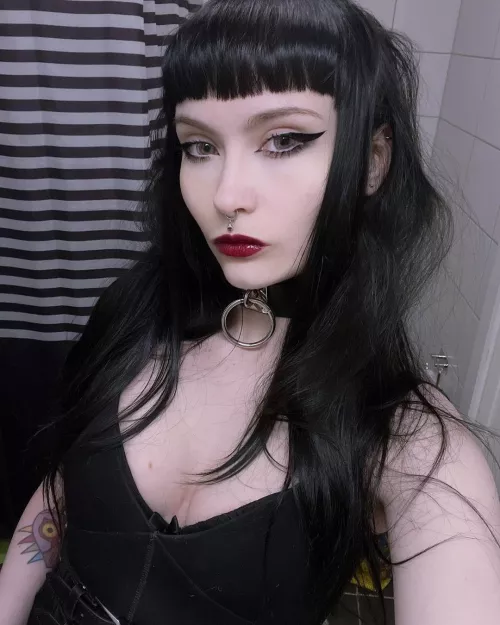 date night outfit? 🖤