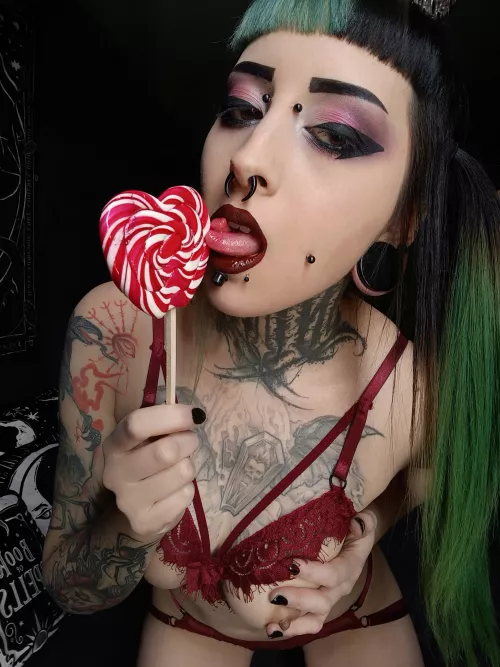 Deux langues c'est mieux pour sucer...