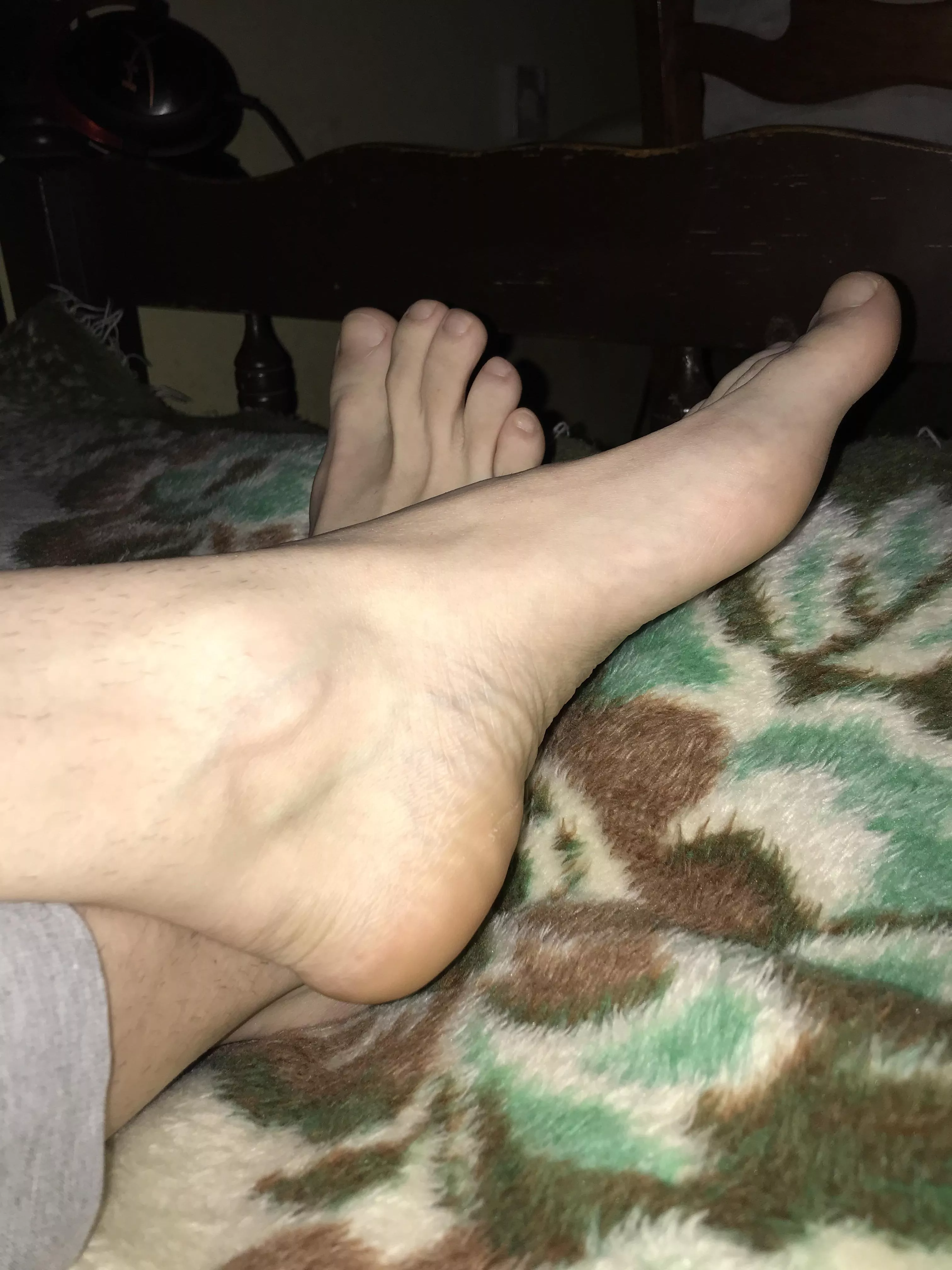Did a lot of walking today, who’d wanna give these a massage?