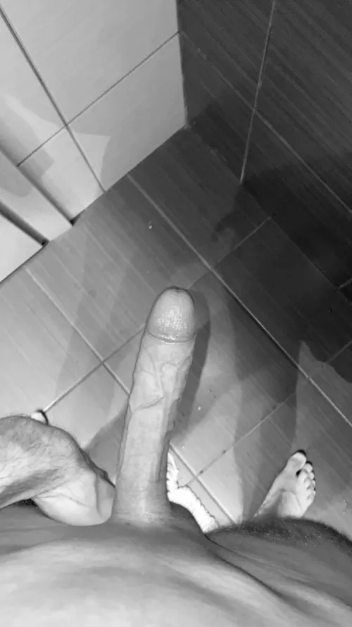 Did I make you stop scrolling? What’s on your mind when you see it? Help me get back some confidence!