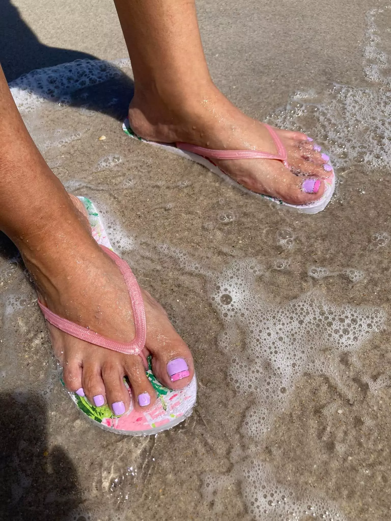 DM me ask about my onlyfans I bet it’s free 😏(feet pics only🙈🦶🏼)