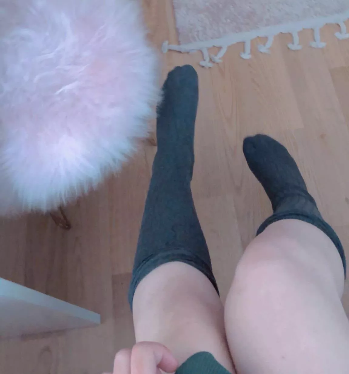 Dm me for custom 💕🦶🏻