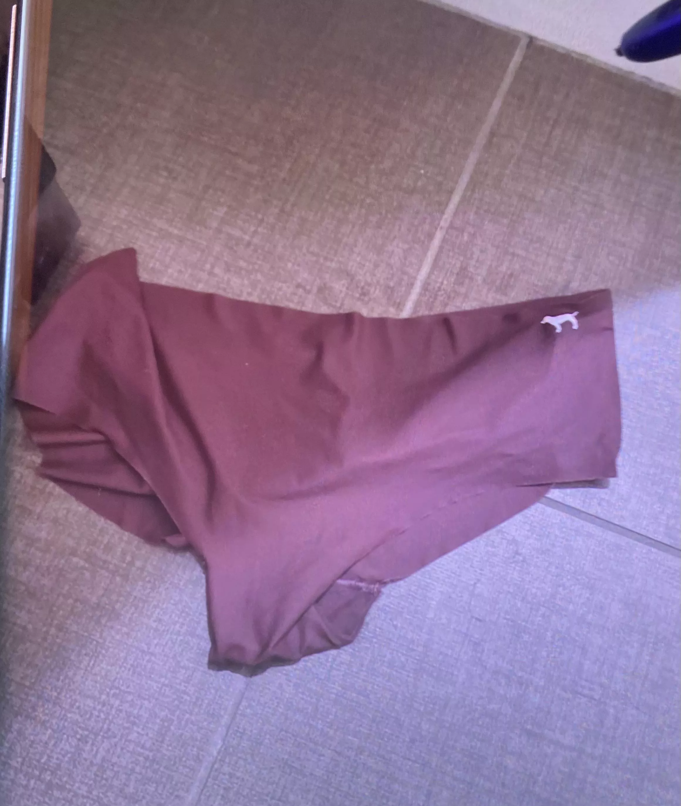 Dm me if you wanna see a picture of the owner of those panties or talk dirty about her