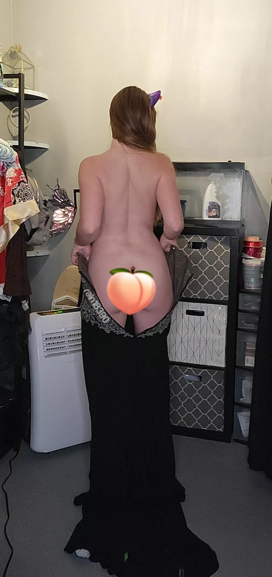 Do I have a cute peach? Do I have a cute peach?