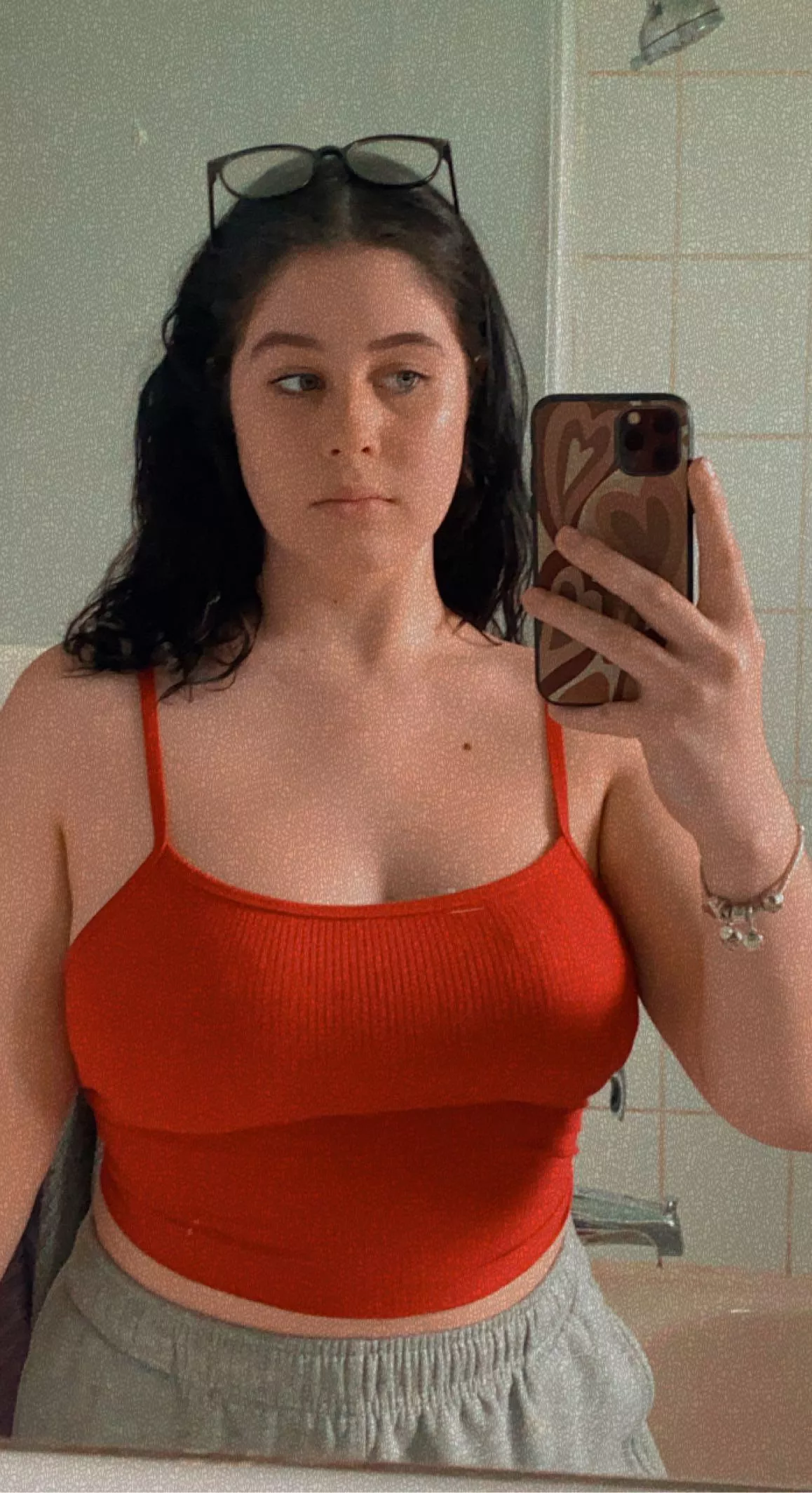 Do I look good in red? ❤️