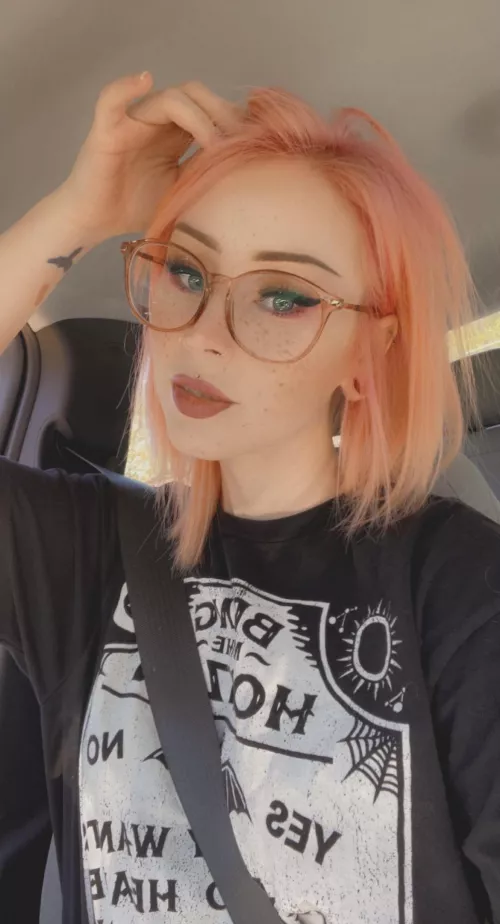 Do i miss pink/peachy hair?? Perhaps 💖🍑