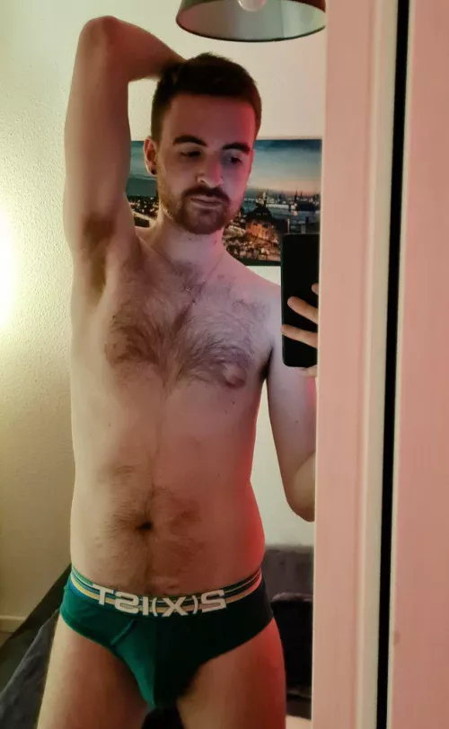 Do I qualify as an otter? M24