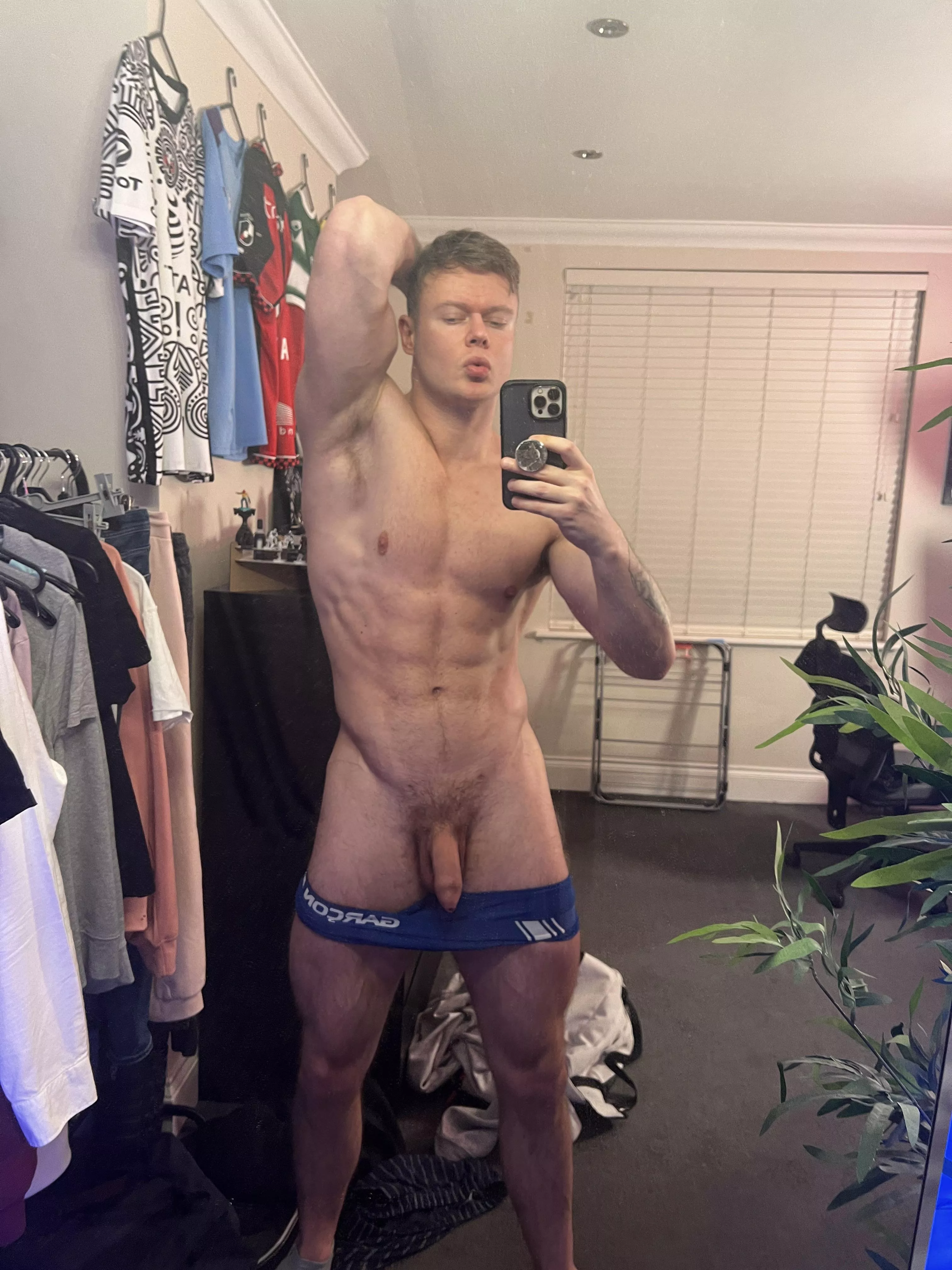 Do I suit blue? 👀