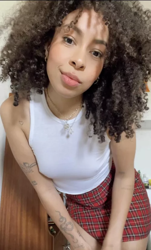 Do tiny tits also look nice braless?