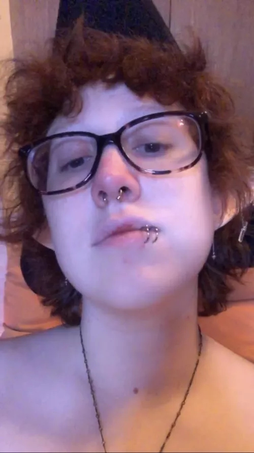 Do u think i should get my lip pierced like this
