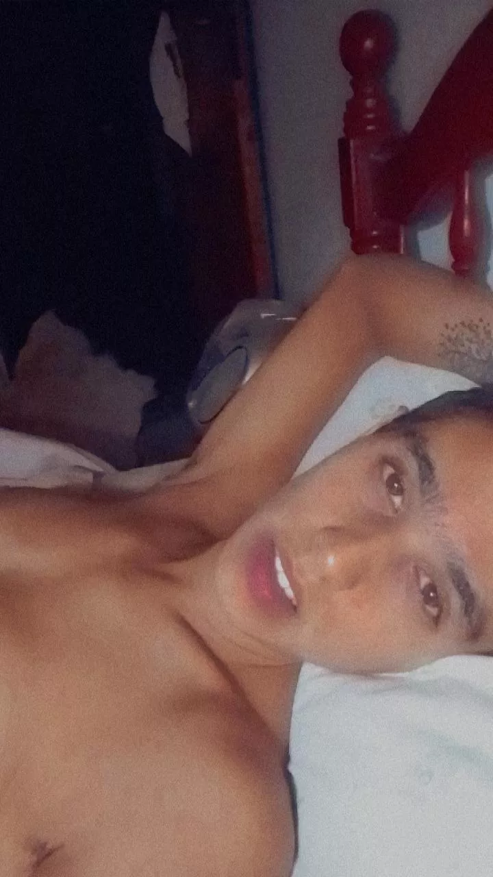 do u want to feel my armpit with your tongue? well, you'll have to earn my attention