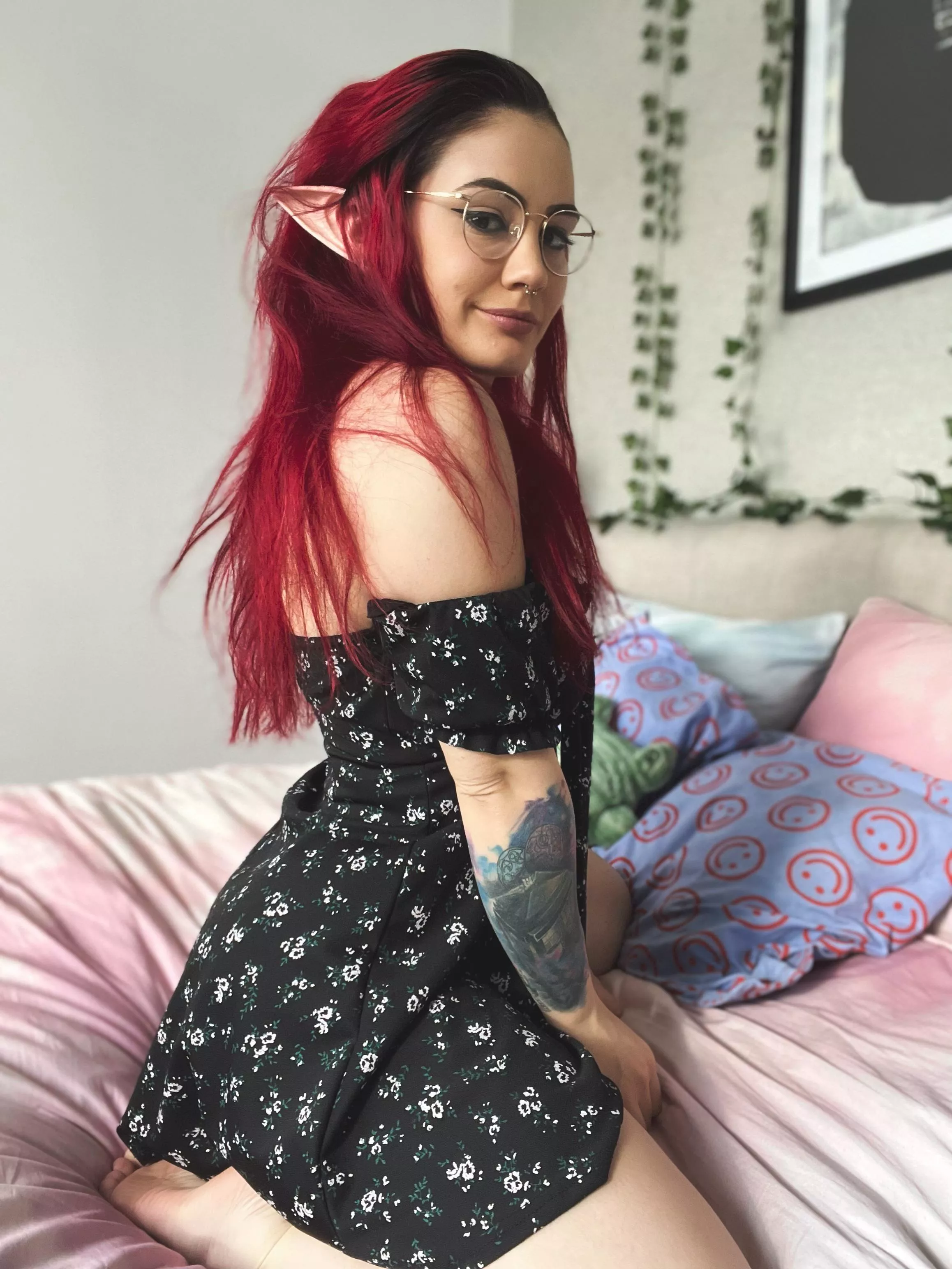 Do you like cute little elves? 😇