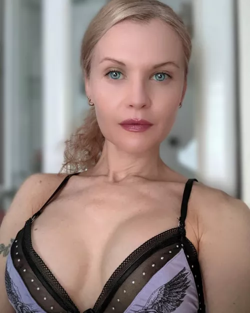 do you like my cute face babe?β€οΈ Check my onlyfans account for much more π Link in comments+my Profil