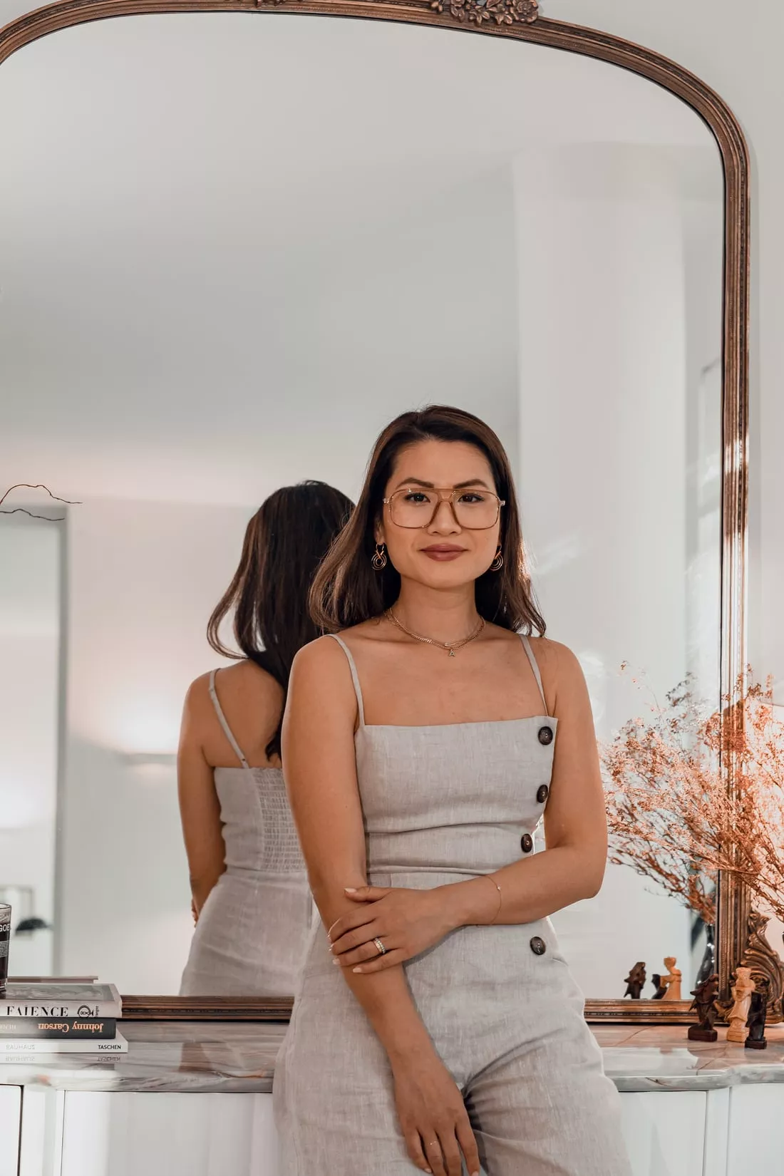 Do you like my glasses, do you think I'd make a good librarian?