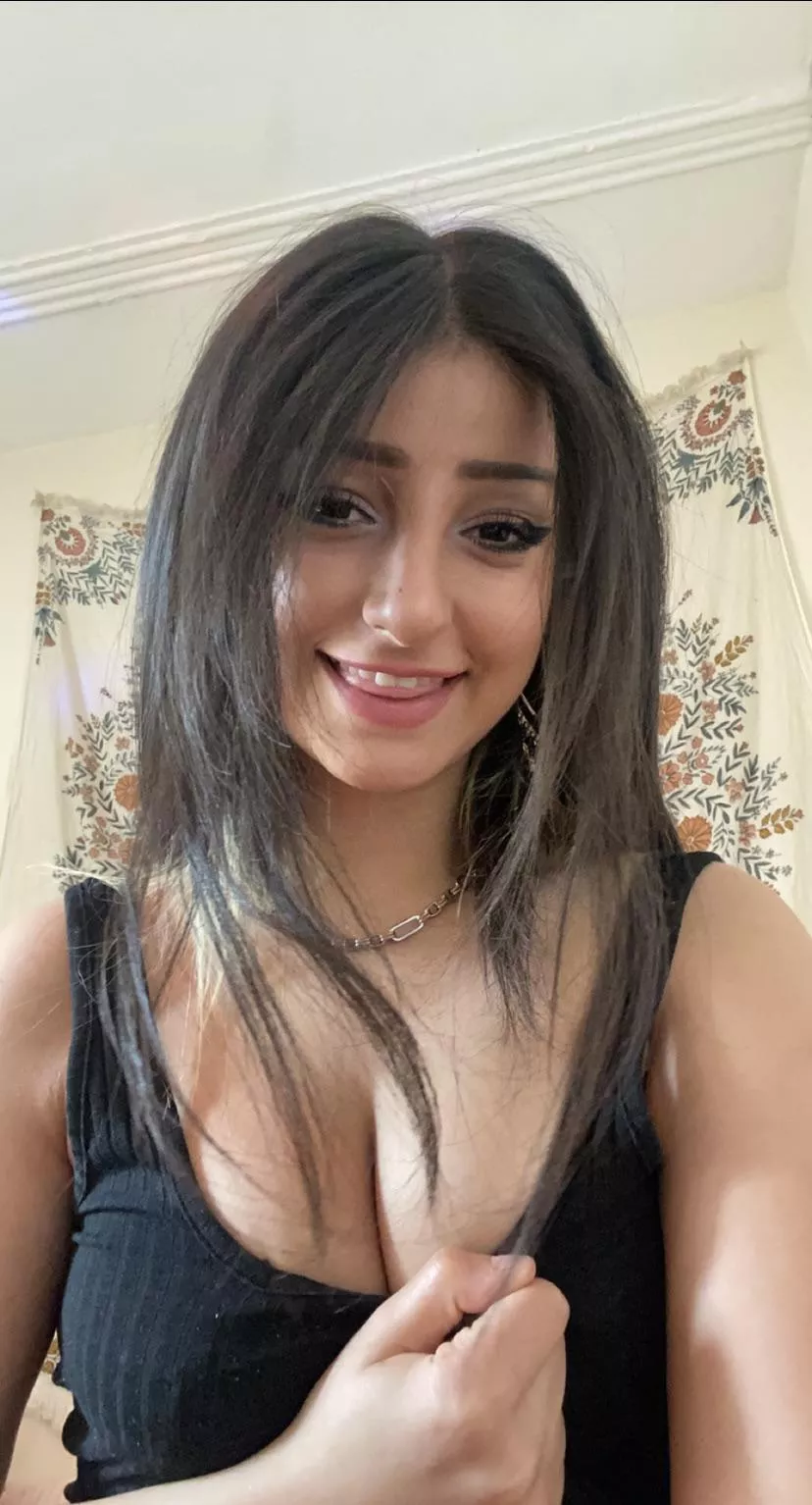 Do you like Persian girls?💋