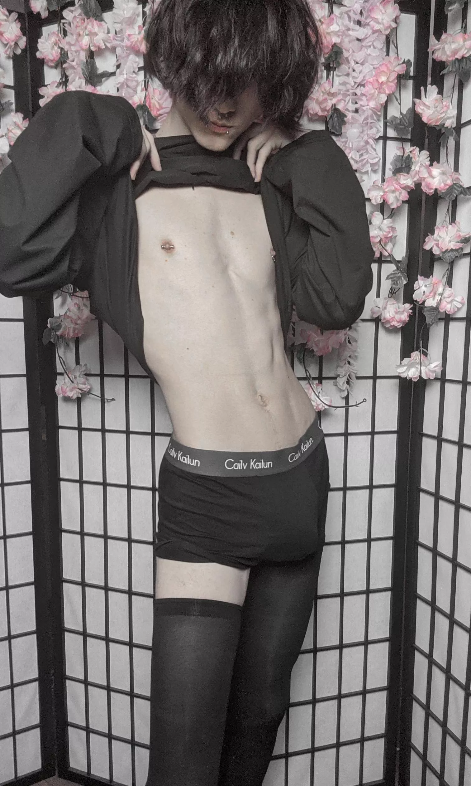 Do you like pierced nipples?🖤