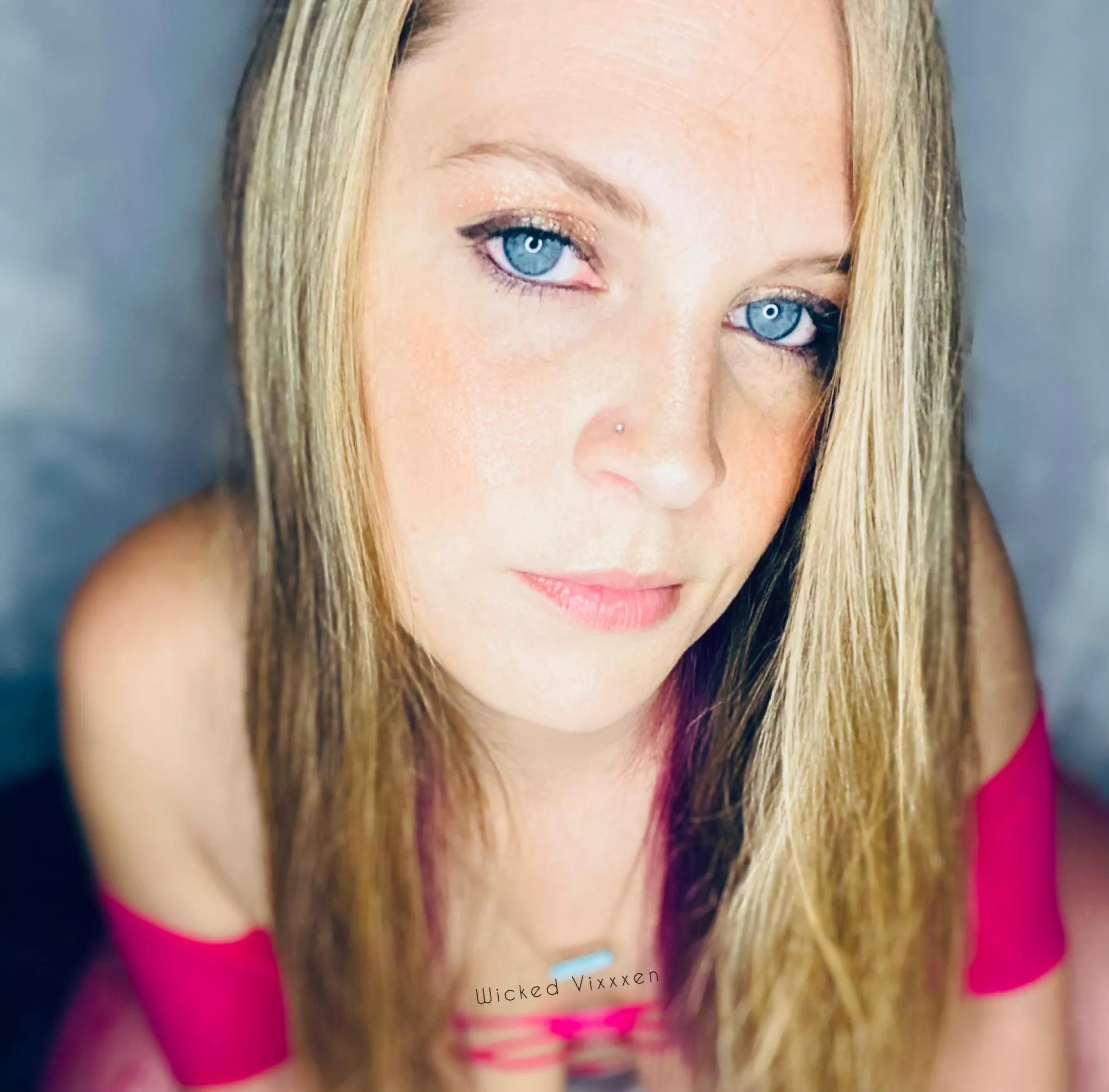 Do you like sexy blue eyes? (38f)