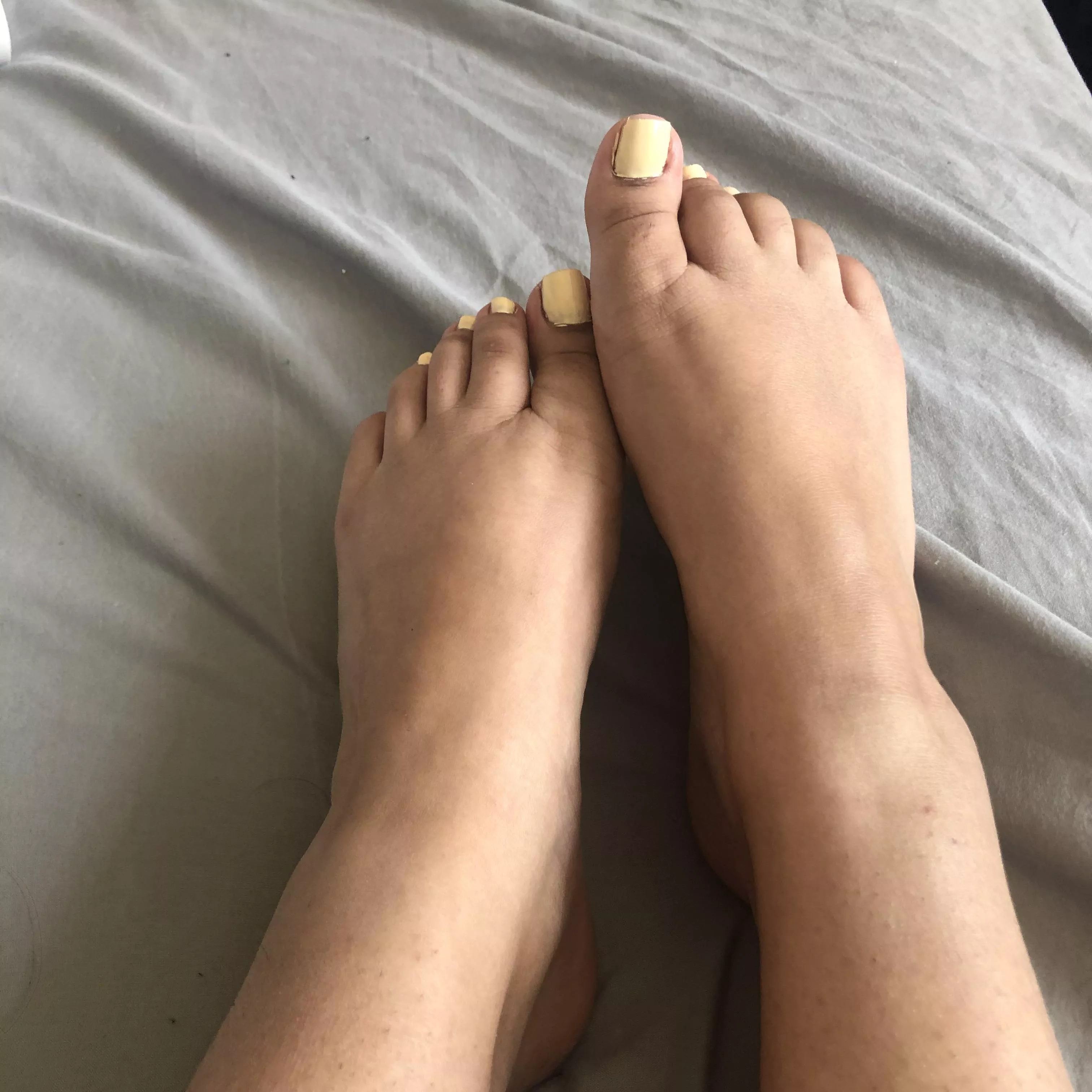 Do you like the yellow…?👀