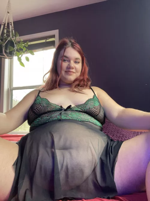 Do you like this green color on me? 😊