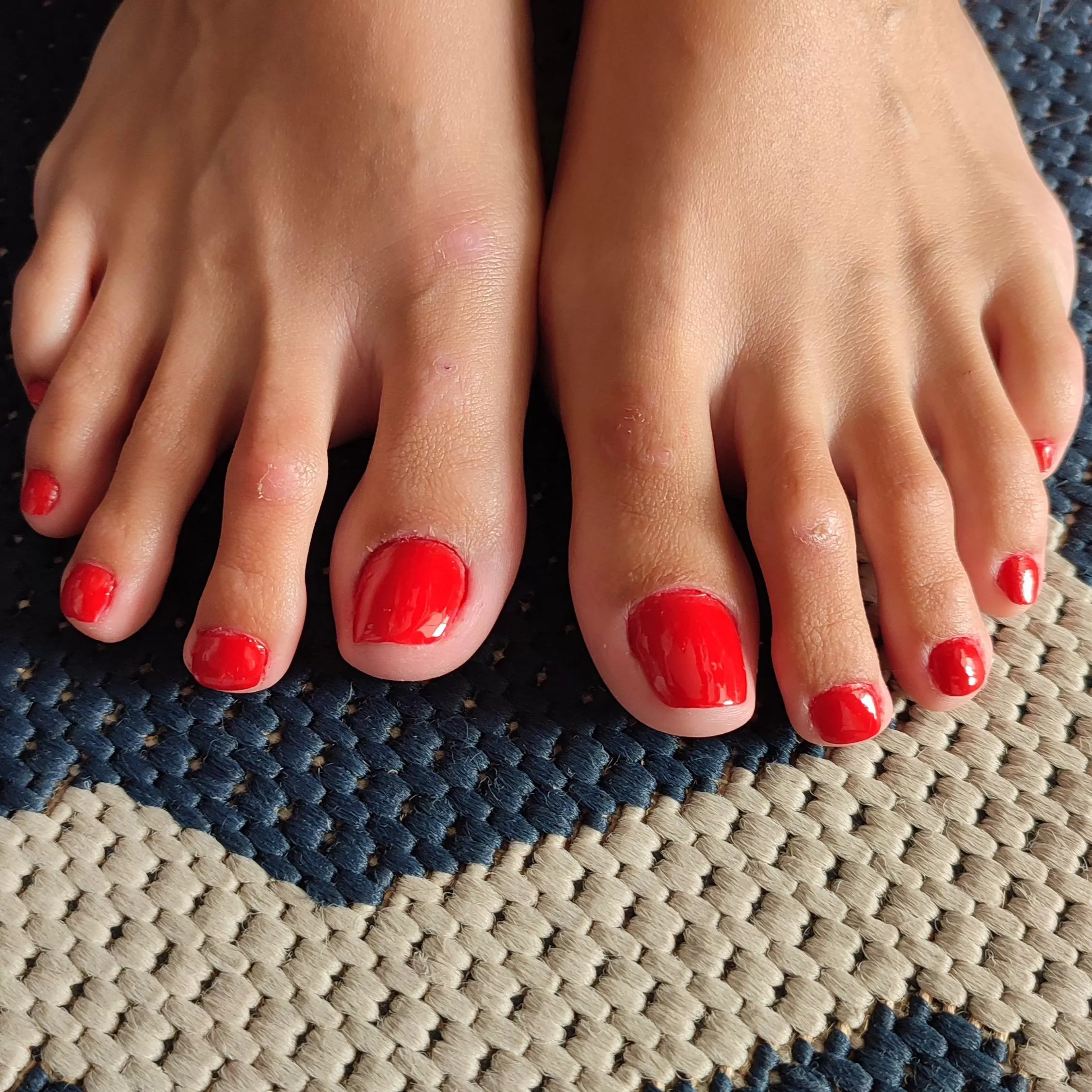 Do you like this red on my long toes? 🔥😏