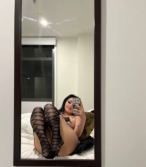 do you like your asian girls thicc in all the right places? 👀