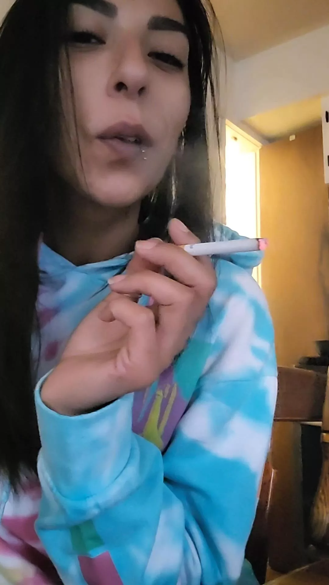 Do you think casual cigarette photos are sexy to, my loves? GIF on profile 💋