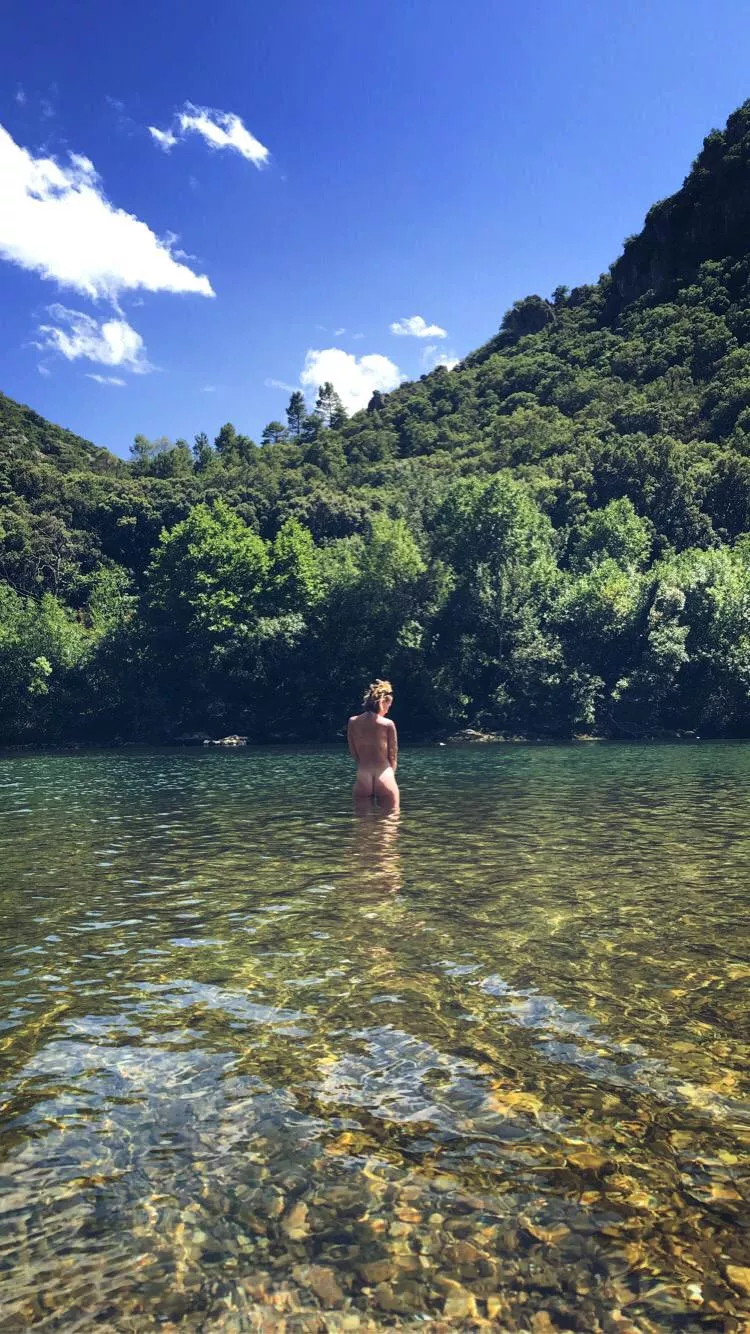 Do you think the water was warm or cold?😏