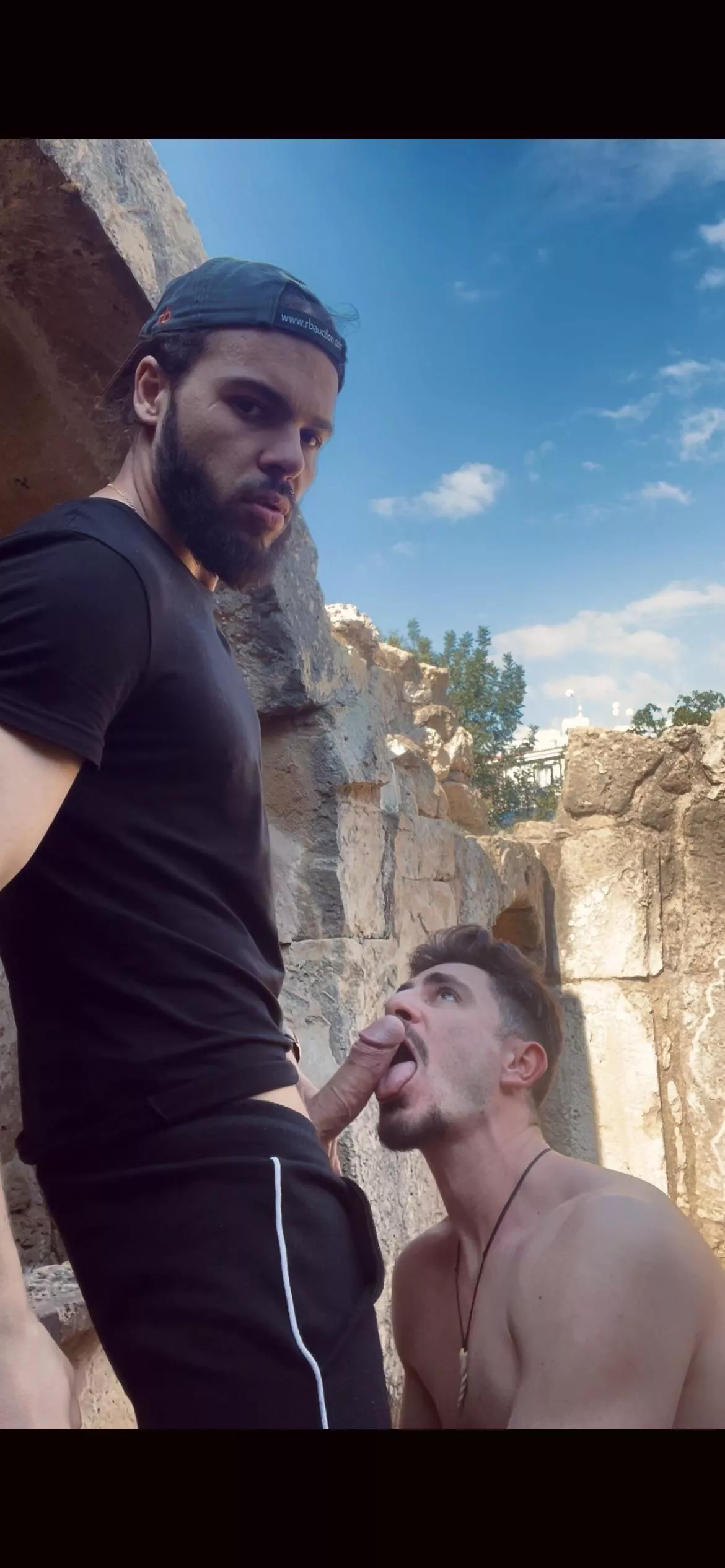 ⚠️ Do you wanna go on a hike with us ?)) We got snacks 😁