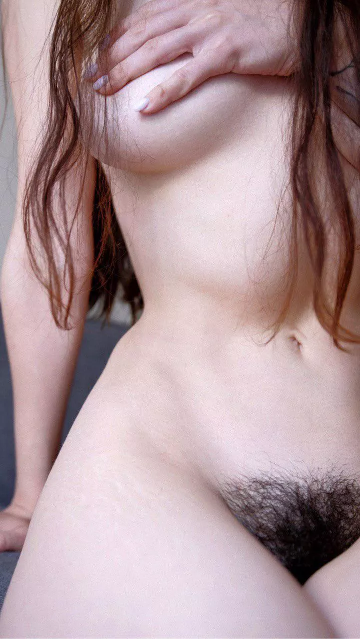 Does anyone here love my bush?🤭