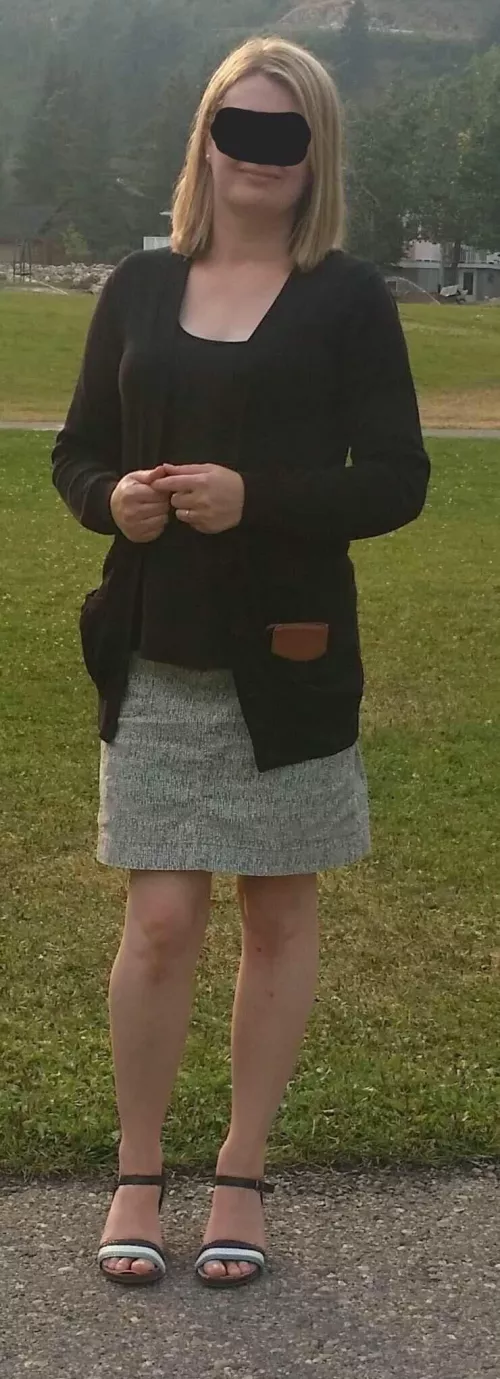 Does anyone live in Calgary AB, that would want to use her worn panties?
