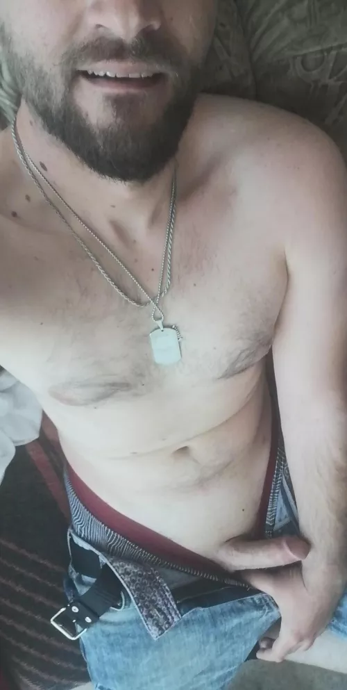 Does the beard suit me?