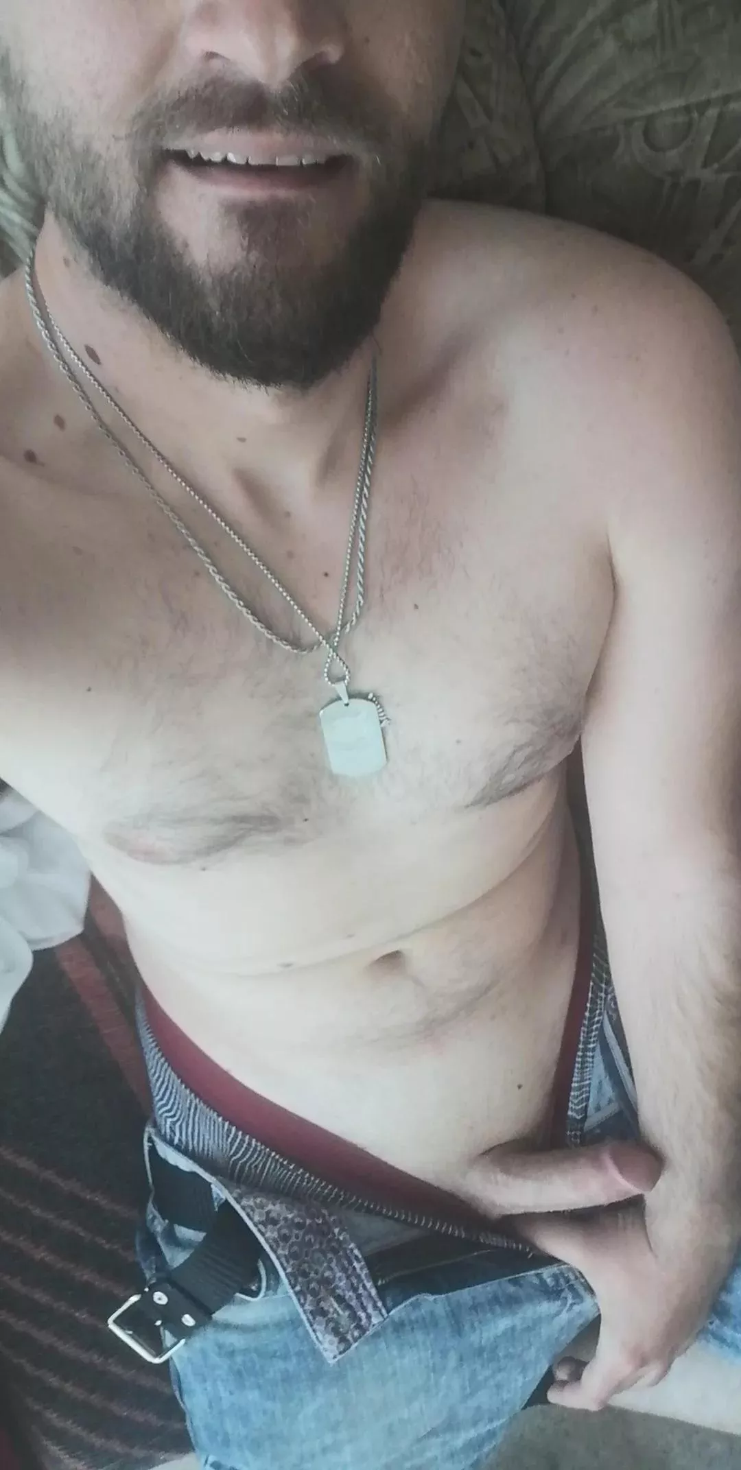 Does the beard suit me?