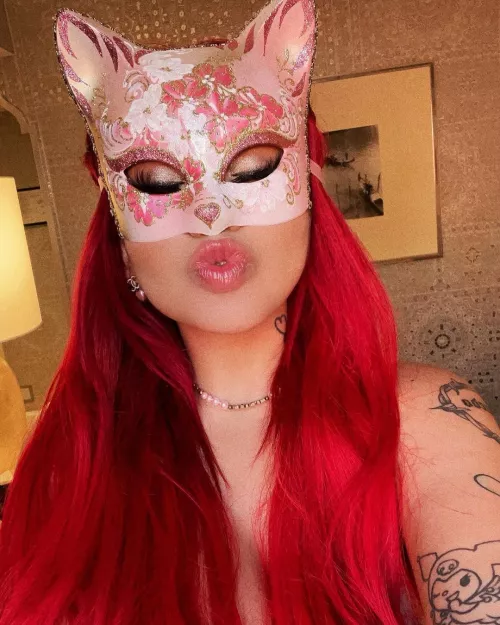 Does this actually make you hard ? ♥️ ♥️